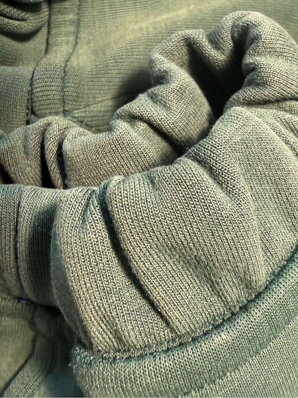 Lululemon pullover - Picture 3 of 4